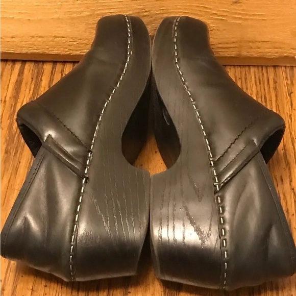 Women’s clogs size 6M black leather made in Brazil - Picture 6 of 7